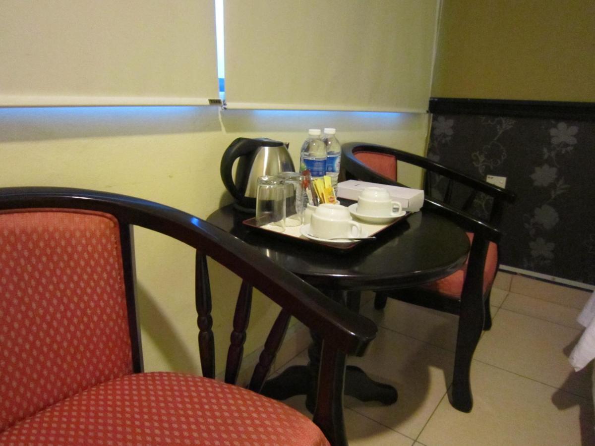 Oyo 151 Twin Hotel Kuala Lumpur Extérieur photo