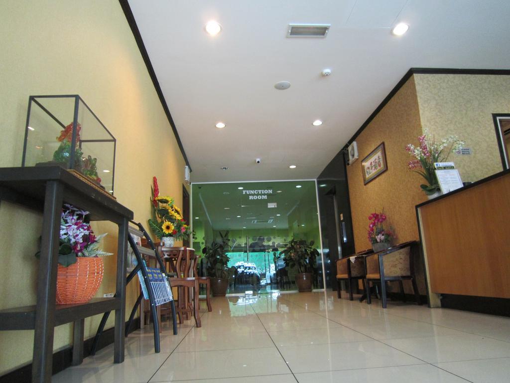Oyo 151 Twin Hotel Kuala Lumpur Extérieur photo