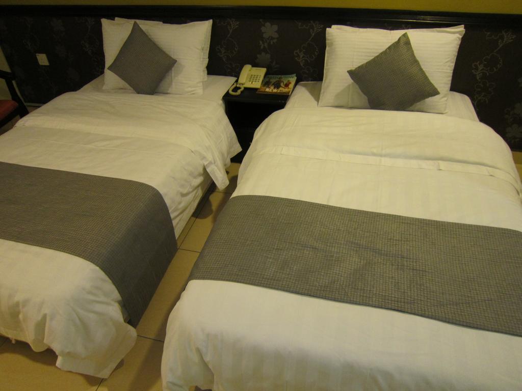 Oyo 151 Twin Hotel Kuala Lumpur Extérieur photo