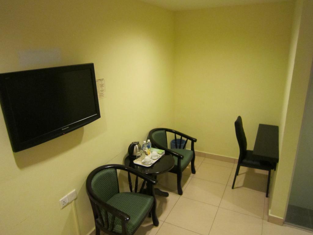 Oyo 151 Twin Hotel Kuala Lumpur Extérieur photo